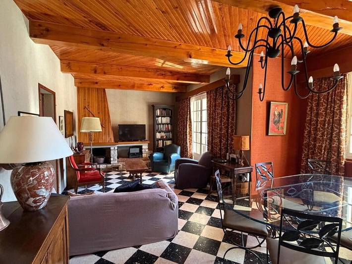 Location de vacances pour 12 personnes, avec vue et jardin à Le Collet-de-Dèze