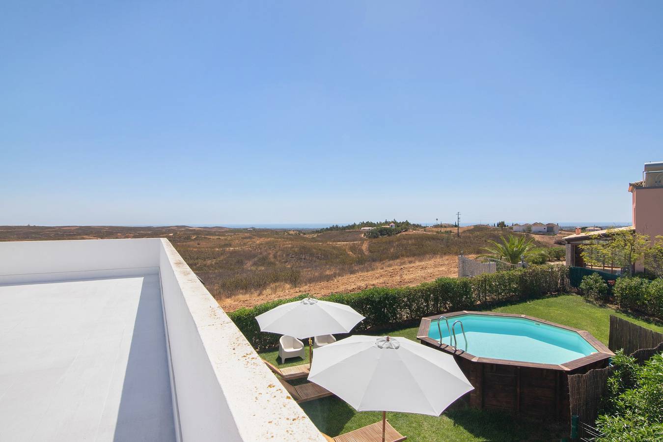 Villa 'Sunrise House' with Sea View, Jacuzzi, Pool, Wi-Fi and Air Conditioning in Tavira (Santa Maria), Faro District