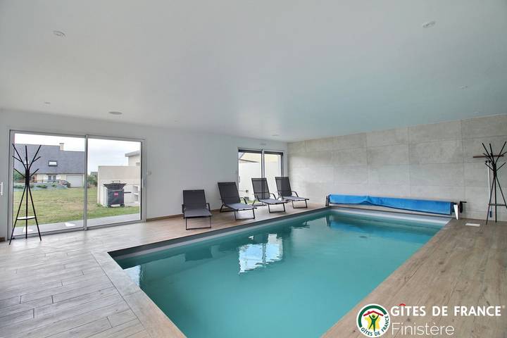 Casa de huéspedes para 8 personas, con jardín además de piscina y terraza - 1