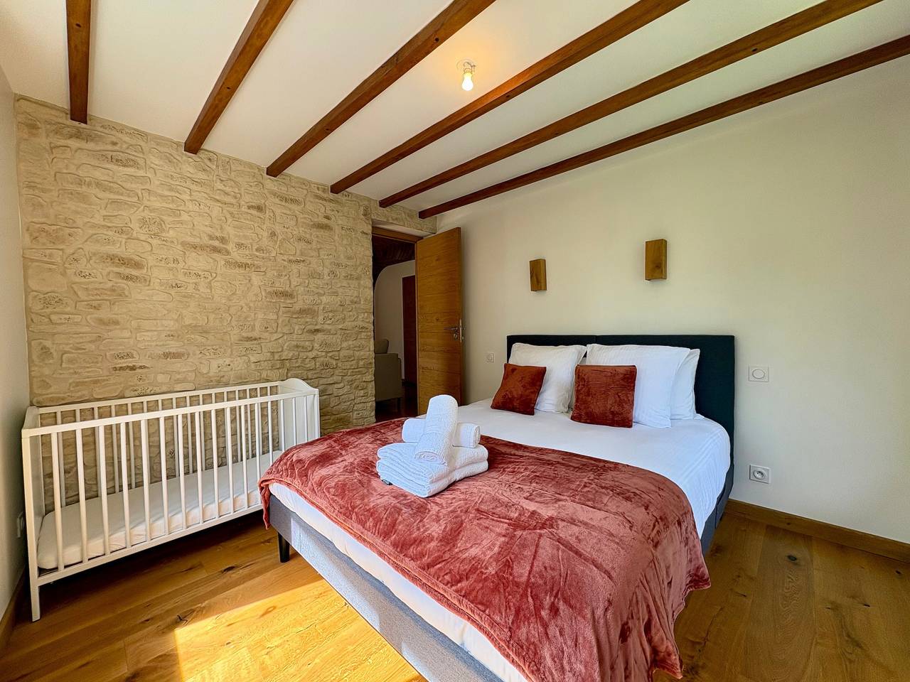 Grande maison avec jardin et salle de sport - Porte de Savoie in Porte-de-Savoie, Région de Chambéry