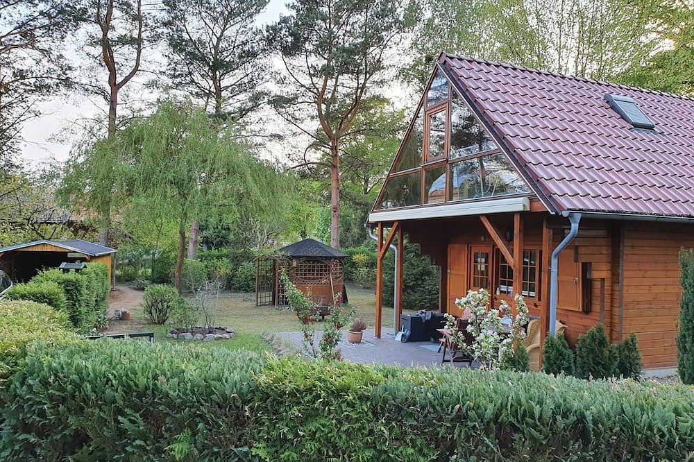 Blockhaus Canow mit Fahrrädern - Blockhaus Canow in Canow, Wustrow (Mecklenburgische Seenplatte)