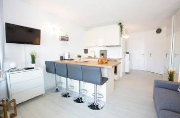 Gîte pour 2 personnes, avec vue et piscine ainsi que jardin et bassin pour enfant dans Port Cogolin
