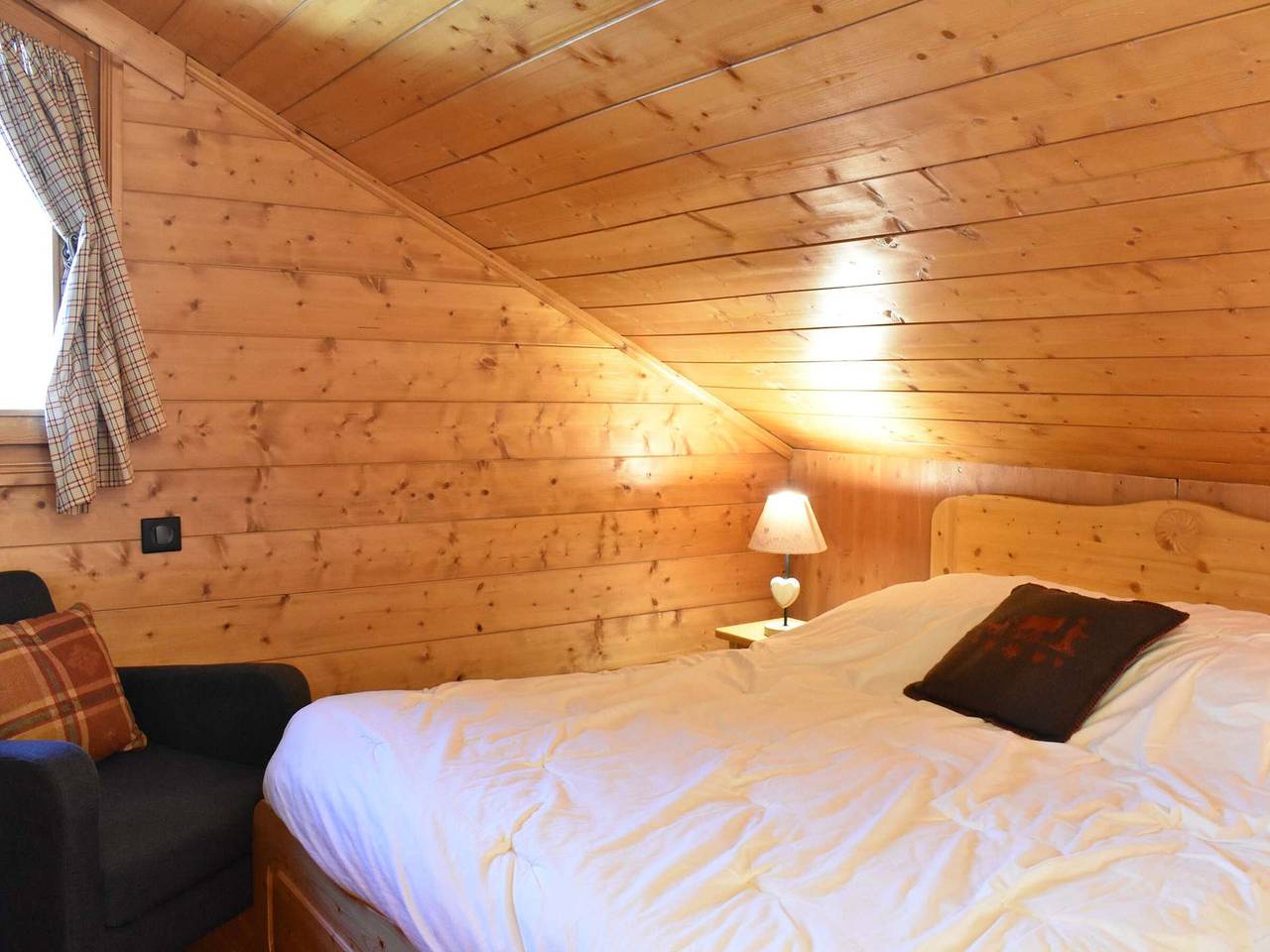Apartamento entero, Apartamento de montaña con balcón, parking y cerca de remontes - 6 personas in Meribel Village, Courchevel