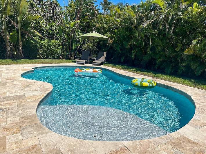 Vacation rental for 8 people, with terrace and yard in Riviera Beach