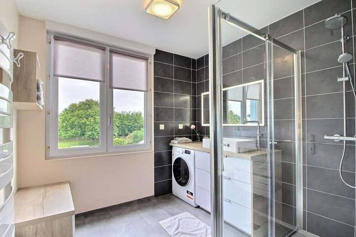 Appartement entier, La Maison Bleue - Appartement tout confort pour une escapade en bord de mer in Locmaria-Plouzané, Région de Brest