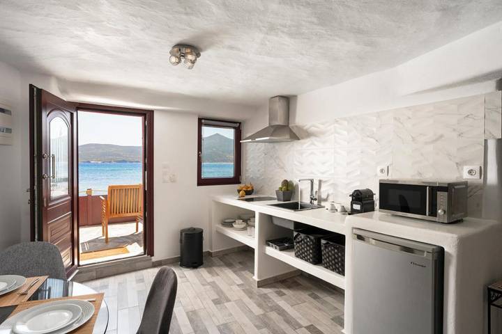 Villa pour 2 personnes, avec vue dans Milos - 3