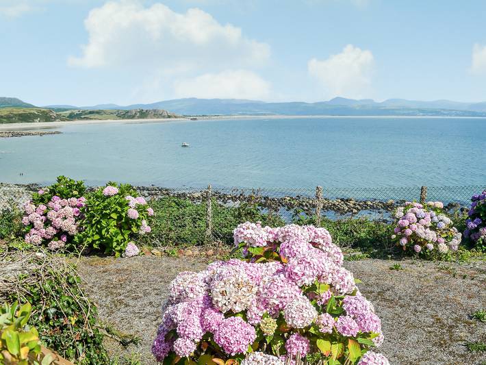 Morlais in Criccieth, Gwynedd