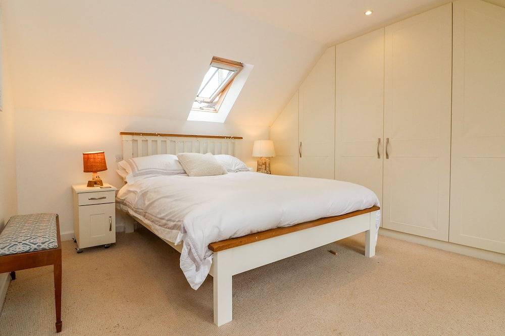 Barleside, pet friendly, character holiday cottage in Dulverton in Dulverton, Somerset
