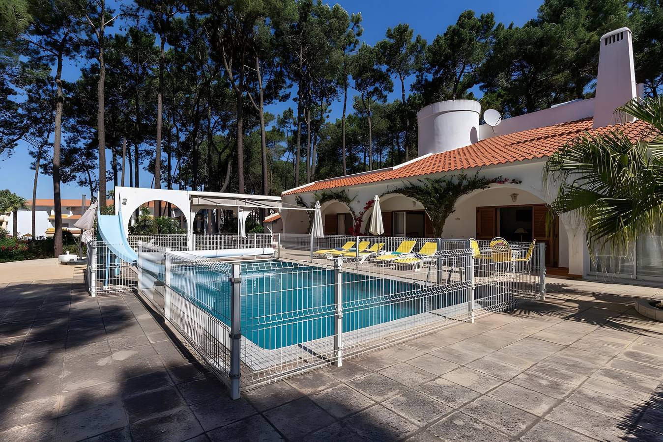 Casa de vacaciones Buganvilla Vilamoura con piscina privada, Wi-Fi y aire acondicionado in Vilamoura, Quarteira