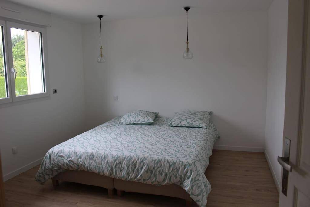 Three-Bedroom House in Londinières, Région de Dieppe