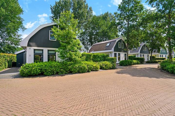 Ferienhaus für 4 Personen, mit Balkon/Terrasse und Terrasse sowie Garten in Schoorl