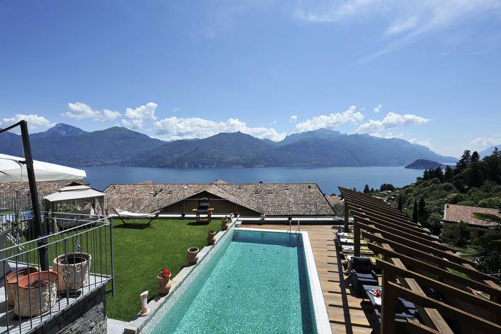 Casa vacanza per 11 persone, con vista lago e terrazza nonché piscina, adatto a famiglie con bambini sul Lago di Como