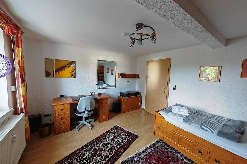 Ganze Wohnung, O1 - Gemütliches 70 qm Apartment in Grafenwöhr, Naturpark Nördlicher Oberpfälzer Wald