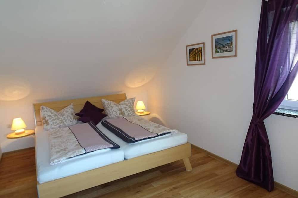 Ganze Wohnung, Haus Holzheimer mit Blick auf die Rhön in Bad Kissingen, Rhön-Bayern