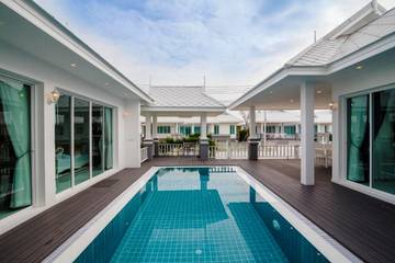 Villa pour 15 personnes, avec piscine et jardin en Thailande