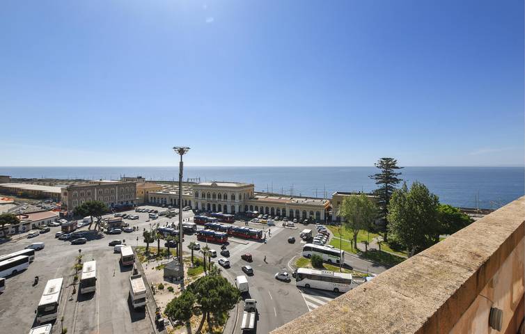 Appartamento intero, Appartamento vista oceano con terrazza e aria condizionata in Catania, Catania e dintorni