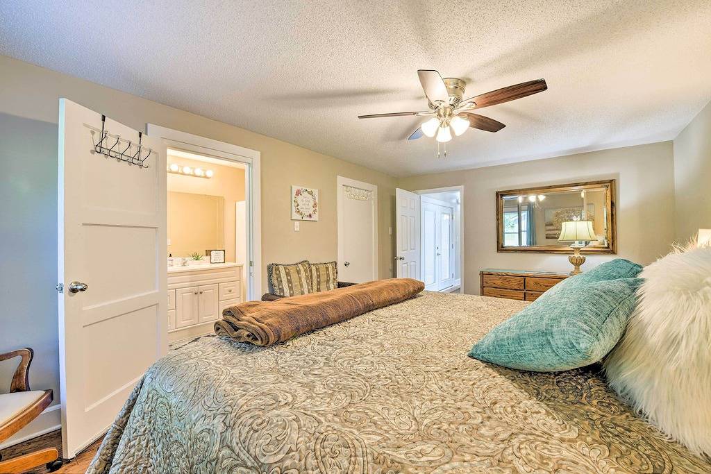 Belmont Retreat ~ 14 Mi to Dtwn Charlotte! in Gaston County