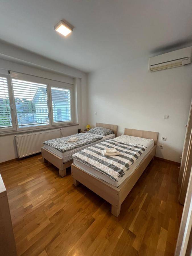 BnB für 2 Personen, mit Ausblick in Ljubljana