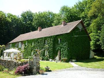 Chambre d’hôte pour 2 personnes, avec jardin dans Saint-Georges-la-Pouge