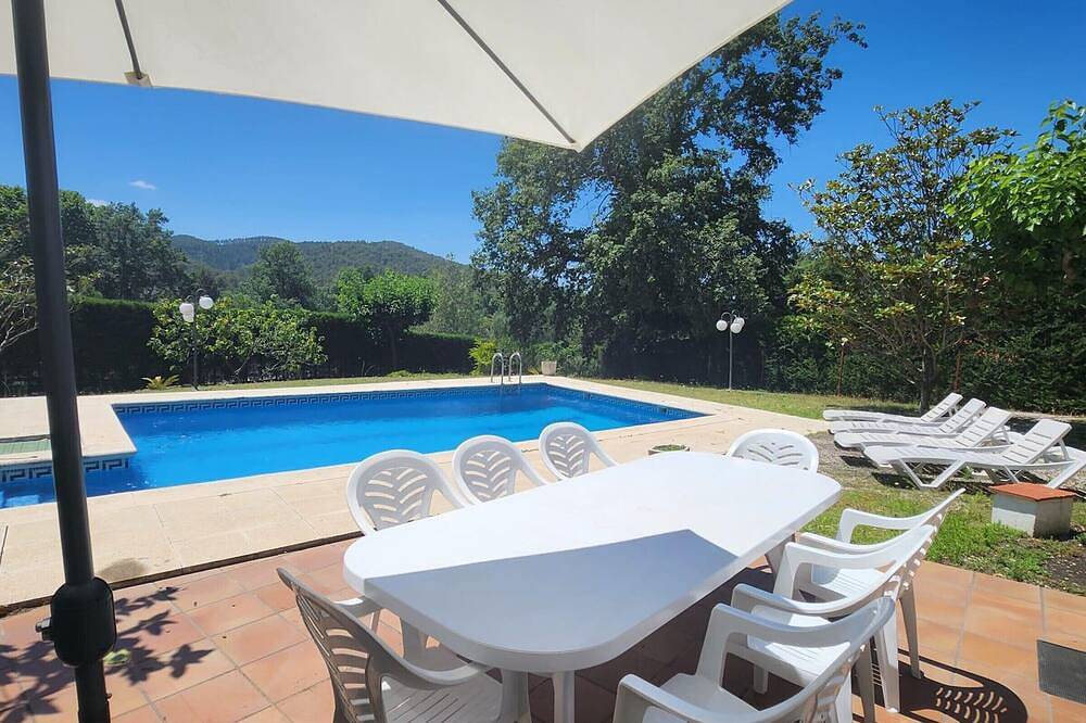 Villas Cosette / ¡Descubre Villa Martina, tu oasis perfecto en la Costa Brava! Fabulosa piscina y zona de Barbacoa! in Caldas de Malavella, Costa Brava