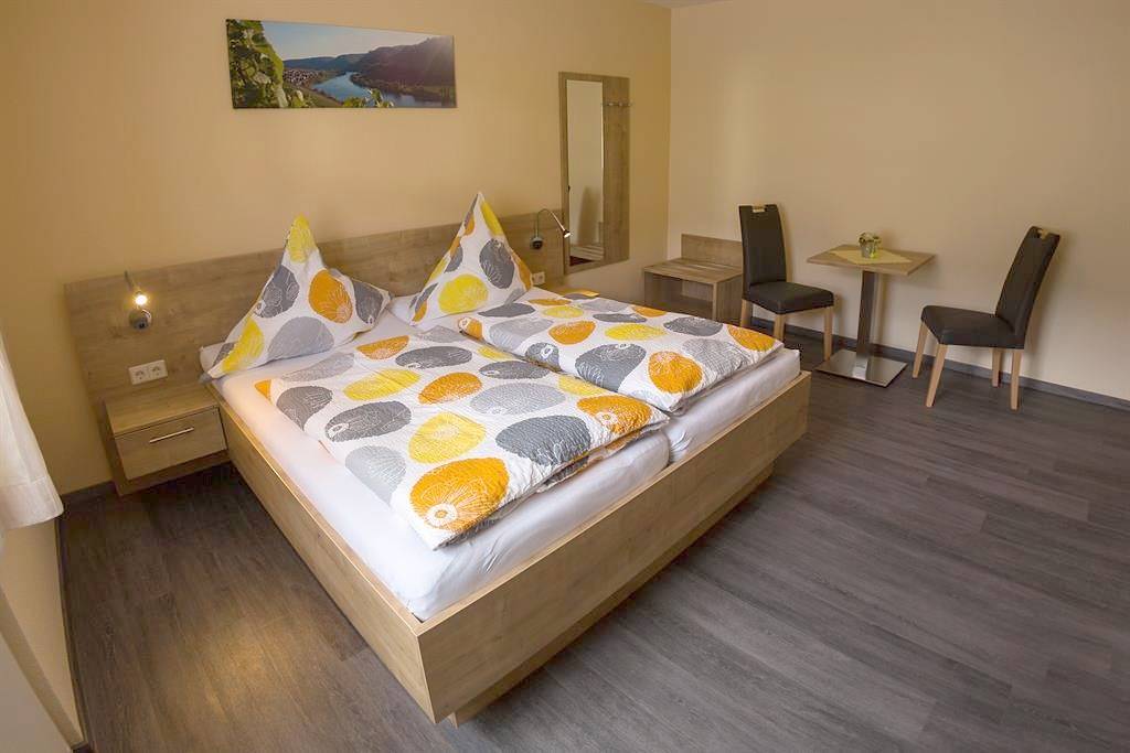 Ganze Ferienwohnung, 2-Bettwohnung - Schlossberg in Burg (Mosel), Bernkastel-Kues & Umgebung