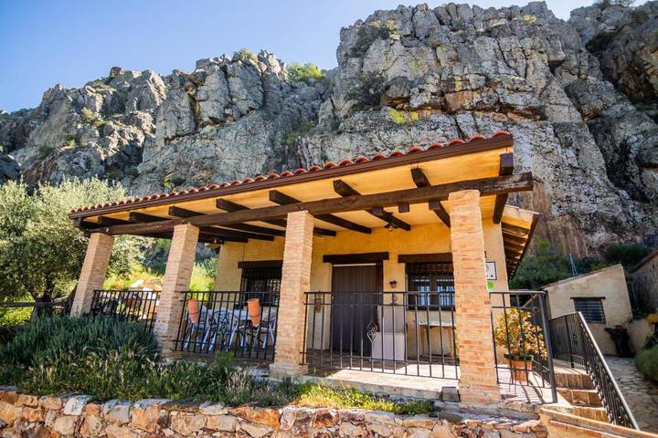 Casa de vacaciones para 5 personas, con Terraza además de Jardín y Vistas en Las Villuercas - 2