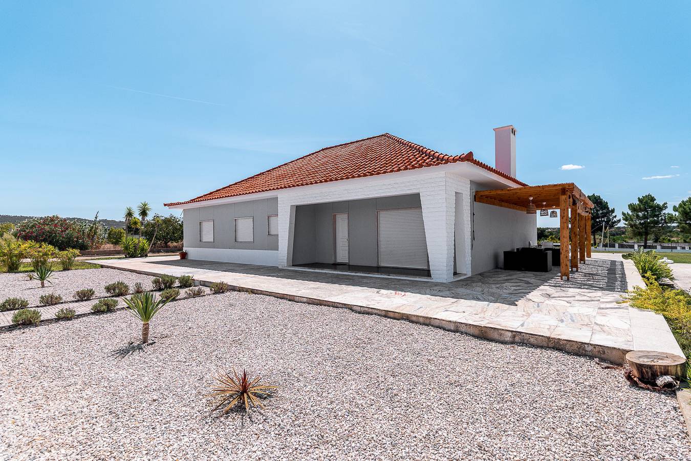 Ferienhaus 'Palmela Sunset Villa' mit Bergblick, privatem Pool und Wlan in Quinta do Anjo, Halbinsel von Setúbal