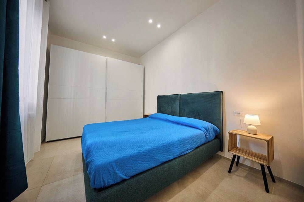Apartamento entero, Modern apartment in the heart of the city in Plasencia (Italia), Via Francigena