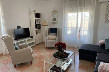 Apartamento de vacaciones para 5 personas, con balcón y piscina, Se admiten mascotas en Sierra Mágina
