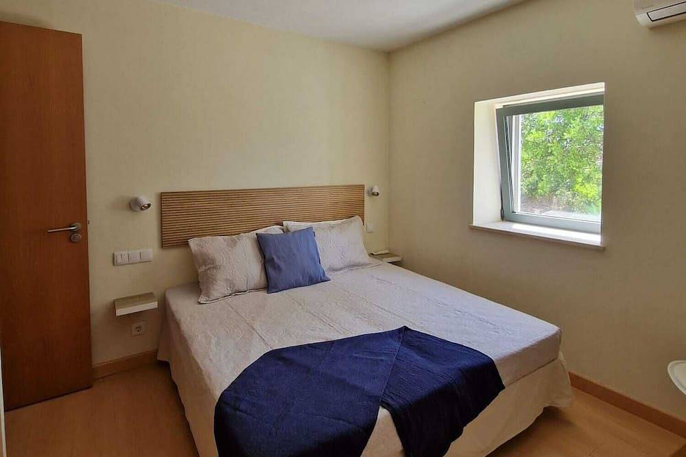 Typical country house in Algarve with swimming pool! in Estoi, Faro