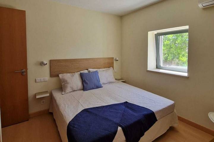 Location de vacances pour 6 personnes, avec jardin et terrasse dans Estoi - 2