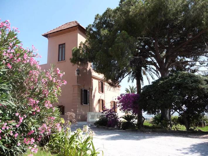 Location de vacances pour 2 personnes, avec jardin et piscine à Porticello - 2