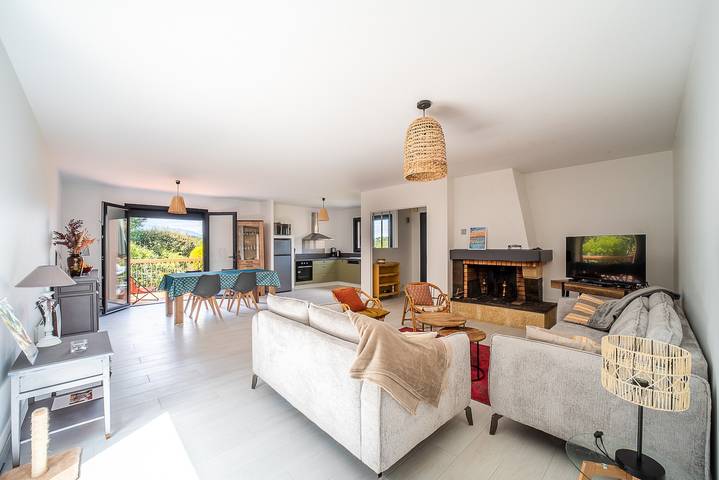 Casa de vacaciones para 8 personas, con piscina además de jardín y terraza - 1