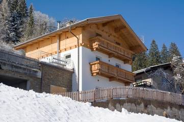 Ferienhaus für 8 Personen, mit Ausblick und Sauna sowie Balkon in Aschau im Zillertal