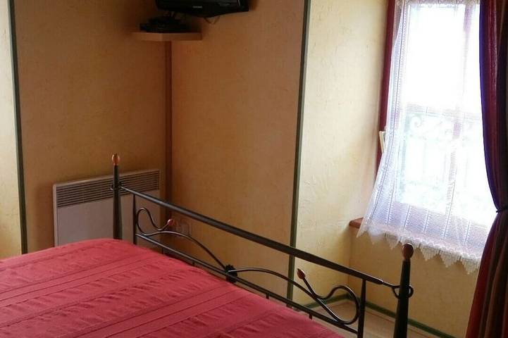 Location de vacances pour 5 personnes, avec terrasse à Valbeleix - 3