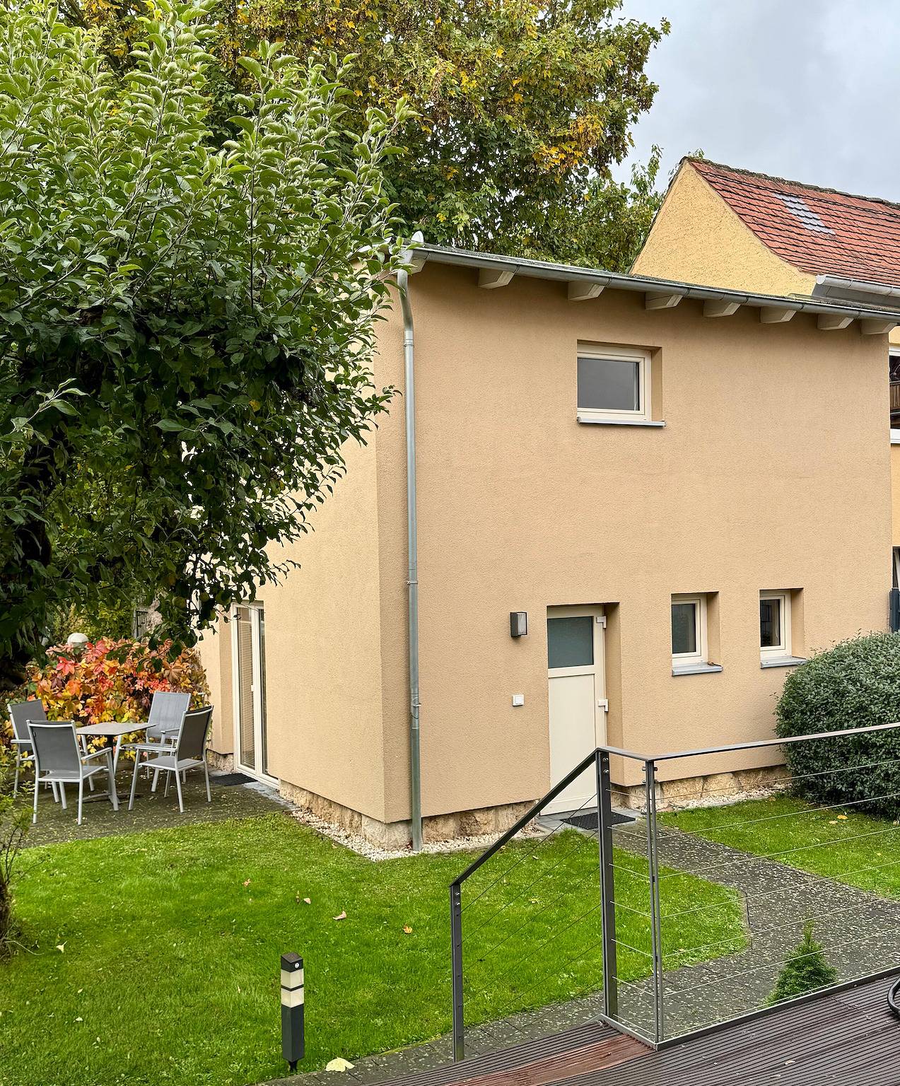 Holiday Home 'Belvedere-Remise' with Private Terrace, Shared Garden and Wi-Fi in Weimar, Weimar region