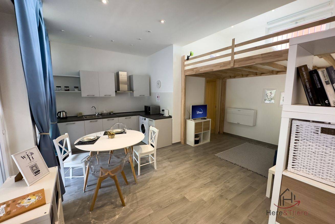 Apartamento entero, [Nuevo Open Space]Wifi • Smart Tv • Mar a 2 minutos in Varazze (City), Varazze