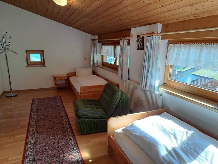 Ferienhaus für 12 Personen, mit Balkon und Terrasse sowie Garten in Hainzenberg - 3