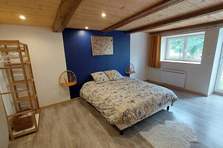 Gîte pour 2 personnes, avec piscine et jardin, animaux acceptés dans Neurey-lès-la-Demie