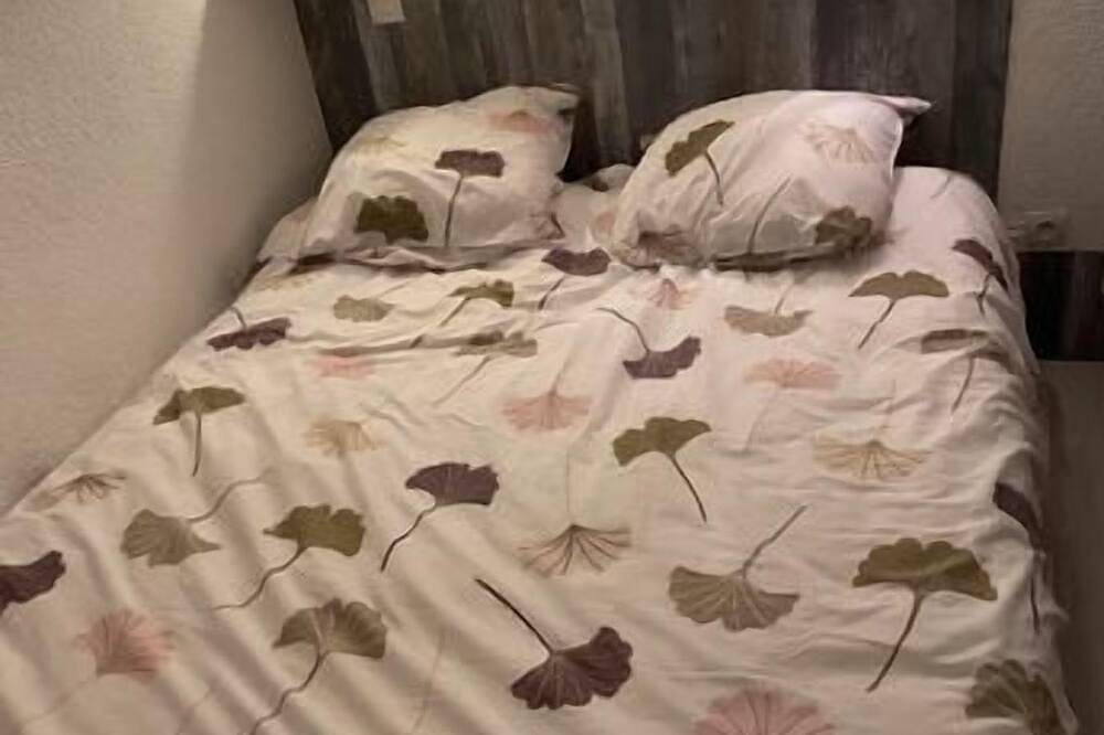 Entire apartment, T2 Naturist Village Aphrodite Leucate in Port Leucate, Leucate