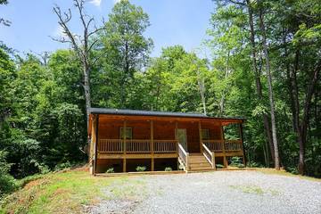 Log Cabin for 4 Guests in Cherokee, Swain County, Picture 2