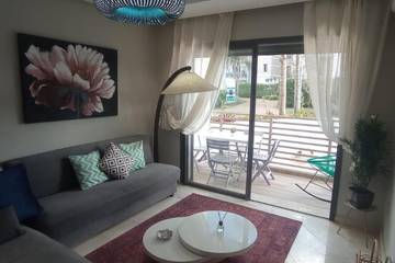 Gîte pour 2 personnes, avec piscine ainsi que balcon et jardin, animaux acceptés à Bouskoura