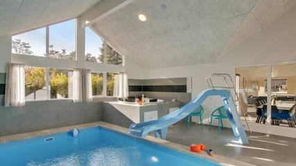 Ferieudlejning til 18 Personer i Asserbo, Halsnæs, Billede 1