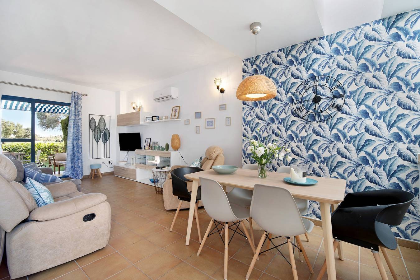 Casa de Férias 'Casa En Costa Ballena' com Piscina Partilhada, Terraço Privado e Ar Condicionado in Costa Ballena, Rota