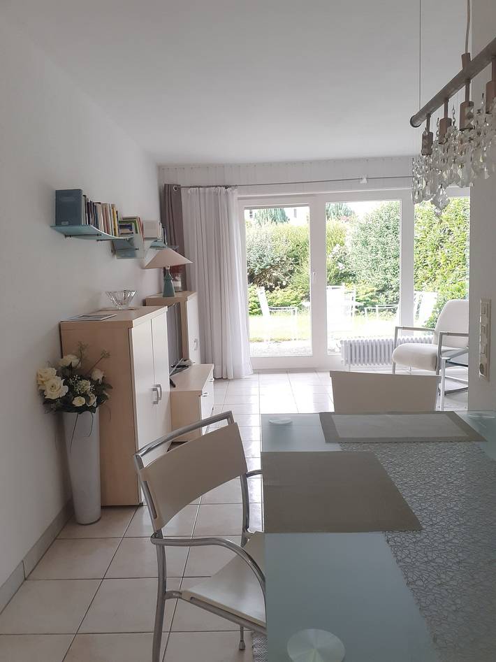 Hel lejlighed, Apartment Noack, 50 m² with Private Terrace, Garden Area, and Wi-Fi in Kippenhausen, Immenstaad am Bodensee