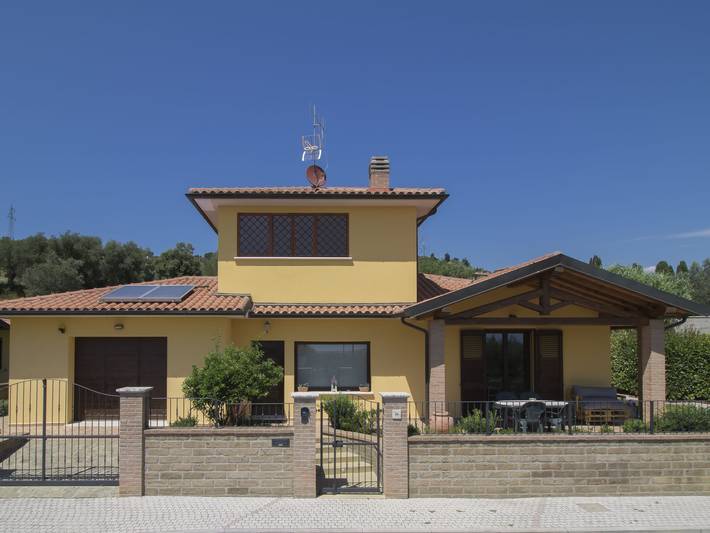 Dom dla 6 osób, z Balkon i Taras oraz Ogród w Prowincja Livorno