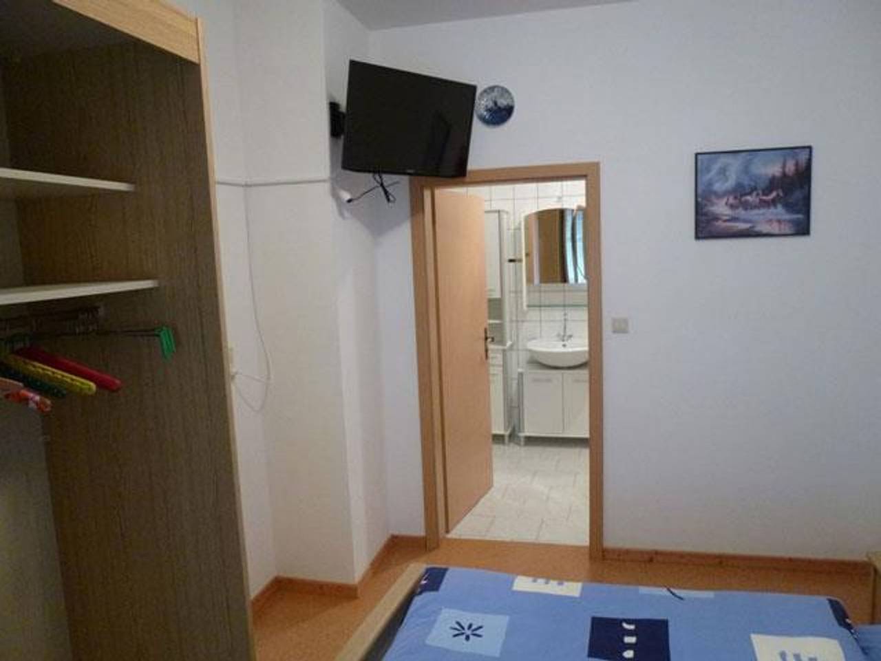 Ganze Ferienwohnung, Alte Post, Fewo - Appartement/Fewo, Dusche, Wc, 1 Schlafraum in Krummhörn, Landkreis Aurich