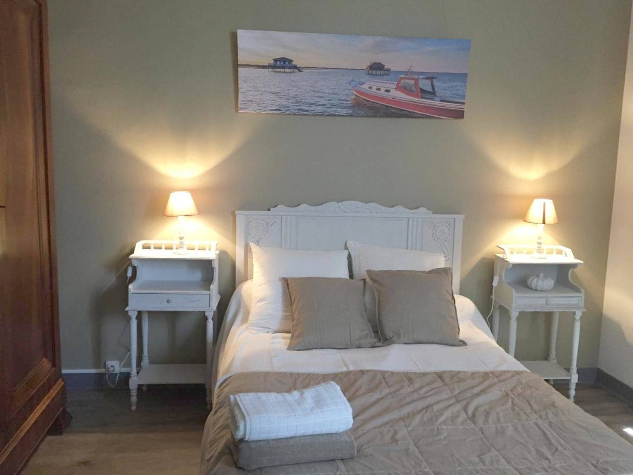 Double Room with Private Bathroom in Arcachon, Région d'Arcachon