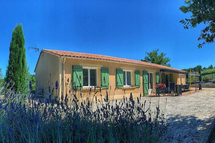 Gîte pour 5 personnes, avec Terrasse et Jardin
