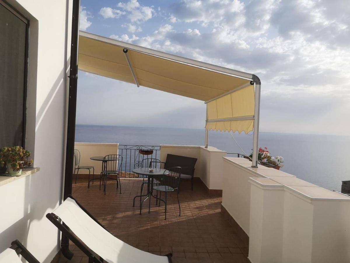 Double Room with Balcony and Sea View in Cetraro, Provincia di Cosenza